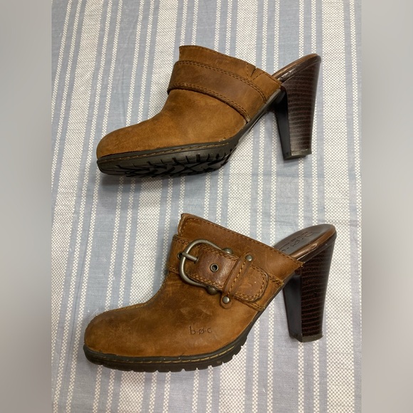 boc Shoes - BOC brown slip-on booties.